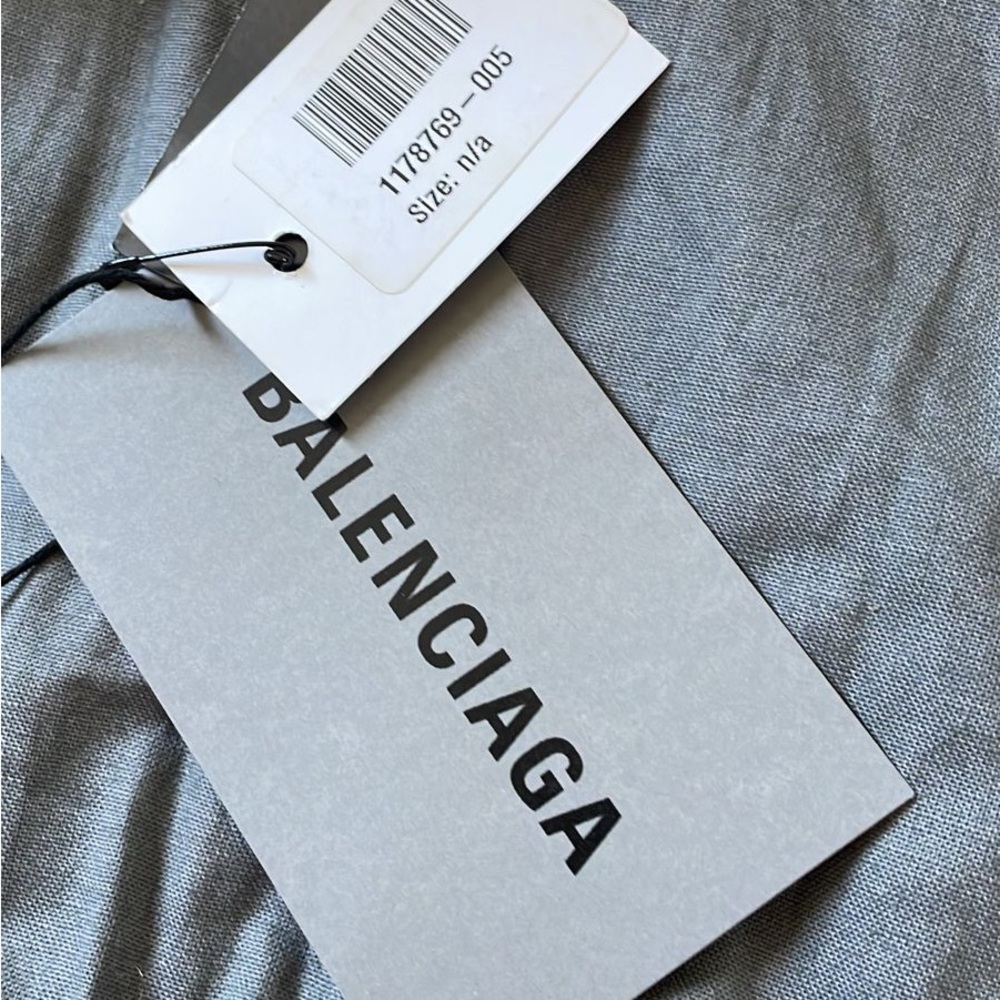 Balenciaga Everyday Camera Bag Glitter Leather XS Metallic used 2 times only. - Picture 3 of 4